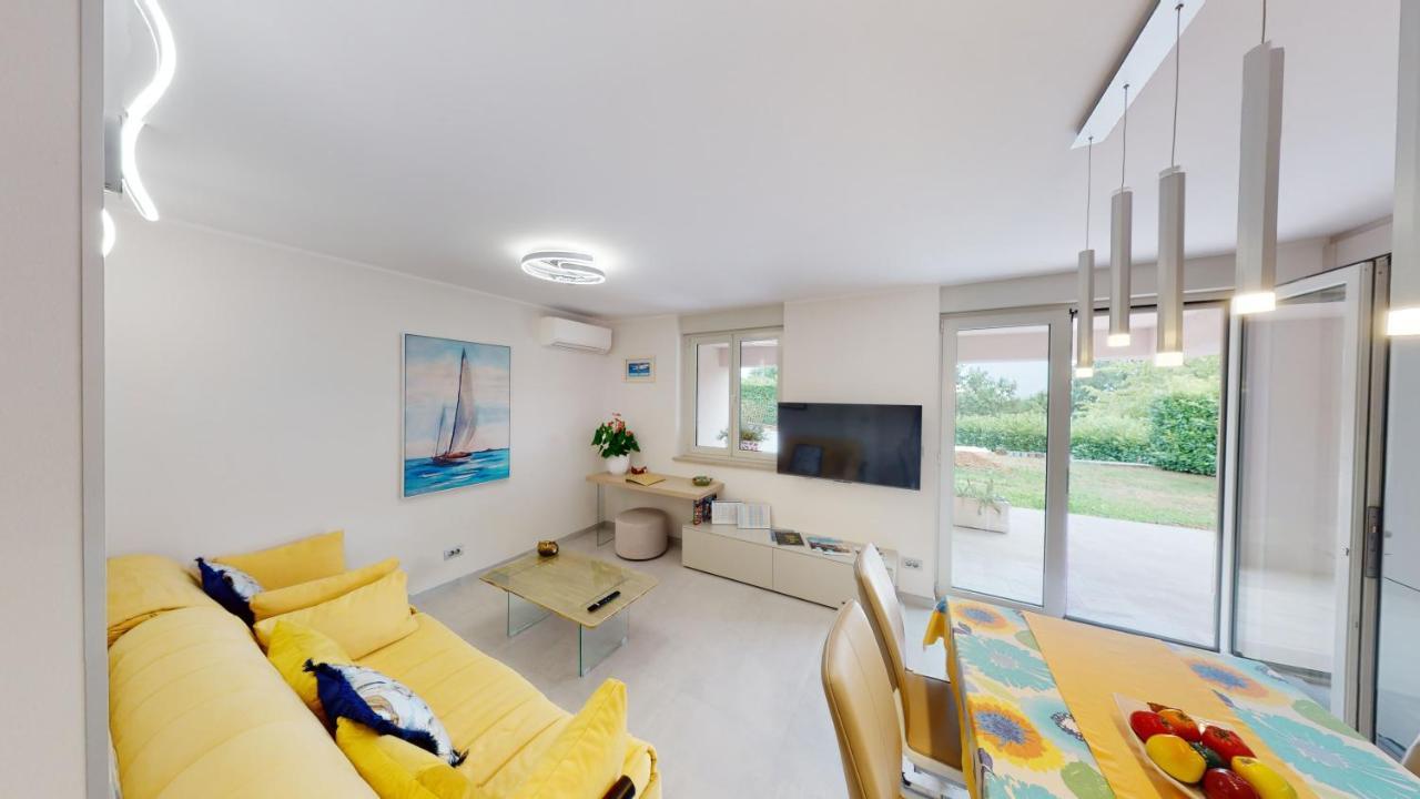Design Apartment Emerald Viskovo Exterior photo