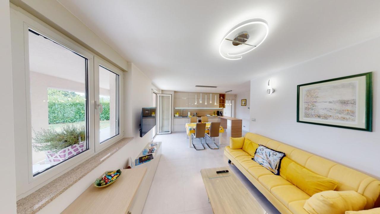 Design Apartment Emerald Viskovo Exterior photo