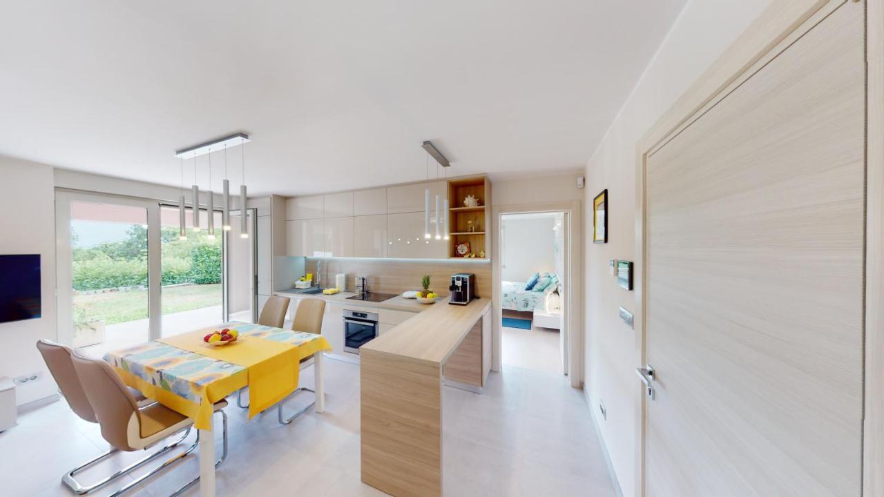 Design Apartment Emerald Viskovo Exterior photo