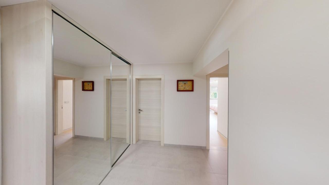Design Apartment Emerald Viskovo Exterior photo